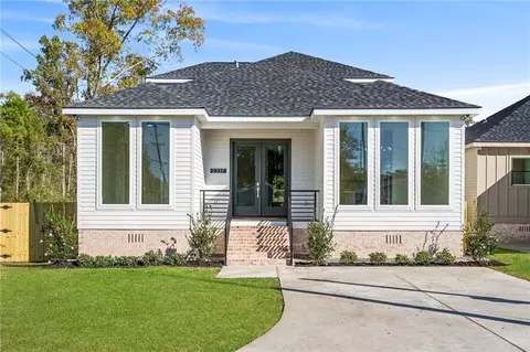 2337 Orleans St, Mandeville, LA 70448