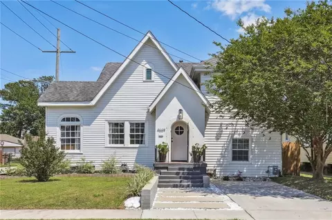 4669 Baccich St, New Orleans, LA 70122