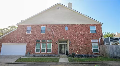 30 E Nouveau Ln, Metairie, LA 70003