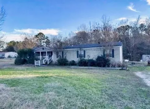 8725 Pinehaven Dr, Keithville, LA 71047