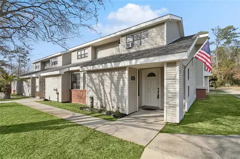 402 Cedarwood Dr #402, Mandeville, LA 70471