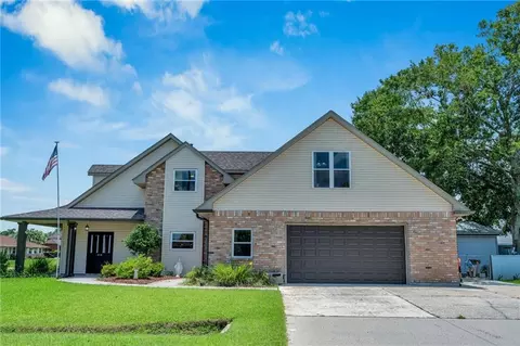 Exterior - 500 Terri Dr, Luling, LA 70070 photo 3 of 8