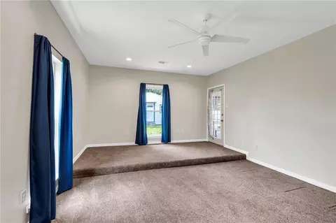 Living - 500 Terri Dr, Luling, LA 70070 photo 6 of 6