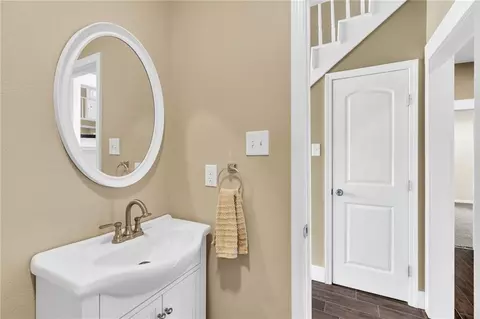 Entry Way - 500 Terri Dr, Luling, LA 70070 photo 5 of 7