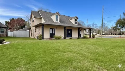 Exterior - 500 Terri Dr, Luling, LA 70070 photo 3 of 6