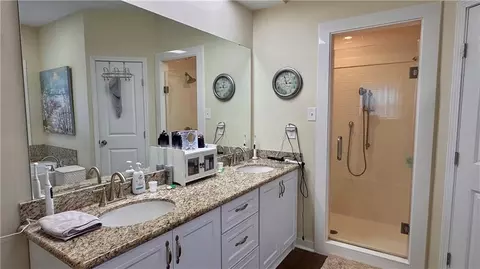 Bath - 500 Terri Dr, Luling, LA 70070 photo 2 of 7