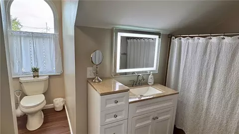 Bath - 500 Terri Dr, Luling, LA 70070 photo 5 of 7