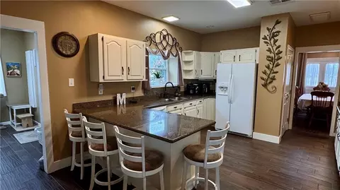 Kitchen - 500 Terri Dr, Luling, LA 70070 photo 2 of 3