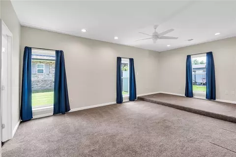 Living - 500 Terri Dr, Luling, LA 70070 photo 5 of 6
