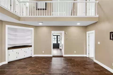 Living - 500 Terri Dr, Luling, LA 70070 photo 1 of 6