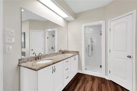Bath - 500 Terri Dr, Luling, LA 70070 photo 3 of 7