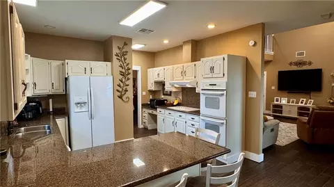 Kitchen - 500 Terri Dr, Luling, LA 70070 photo 1 of 3