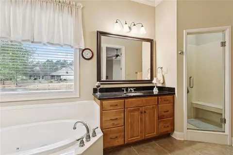Bath - 231 Beebalm Cir, Covington, LA 70435 photo 3 of 4