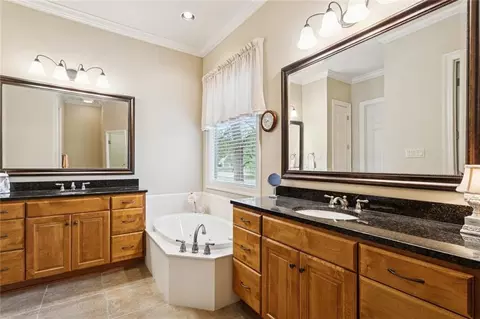 Bath - 231 Beebalm Cir, Covington, LA 70435 photo 2 of 4