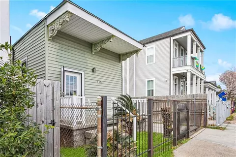 518 Upperline St, New Orleans, LA 70115