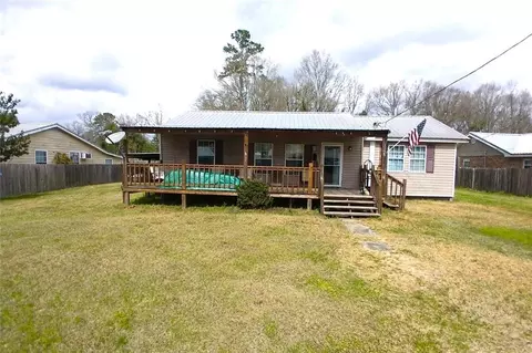 1135 W 8th St, Bogalusa, LA 70427