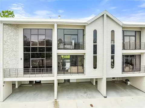 127 Highway 22 Hwy #W3, Madisonville, LA 70447