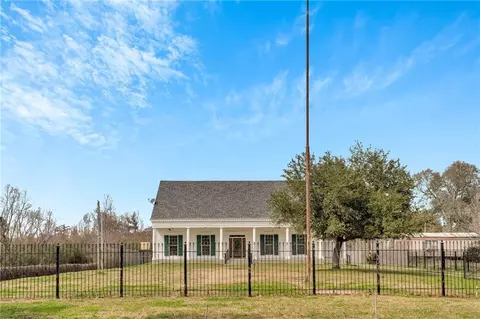 9474 Barataria Blvd, Marrero, LA 70072