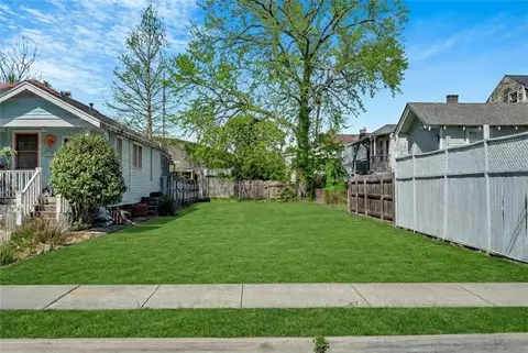 313 S Saint Patrick St, New Orleans, LA 70119