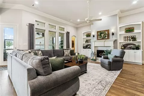 Living - 898 S Corniche Du Lac, Covington, LA 70433 photo 2 of 2