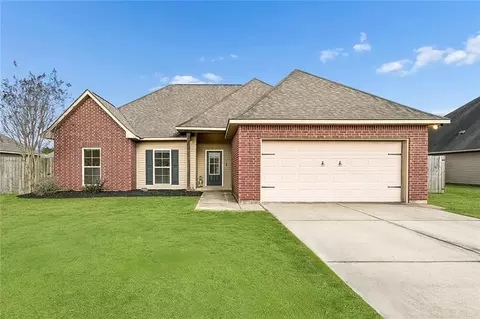 41058 Magenta Dr, Ponchatoula, LA 70454