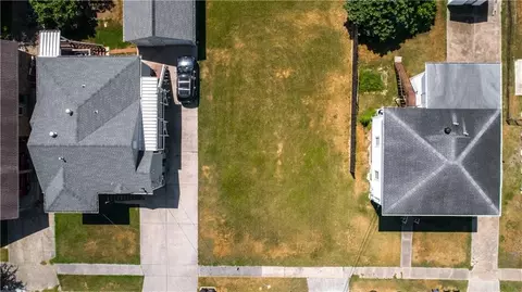 6220 Cameron Blvd, New Orleans, LA 70122