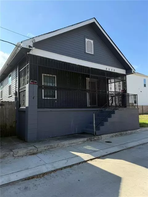 2550 Peace Ct, New Orleans, LA 70117
