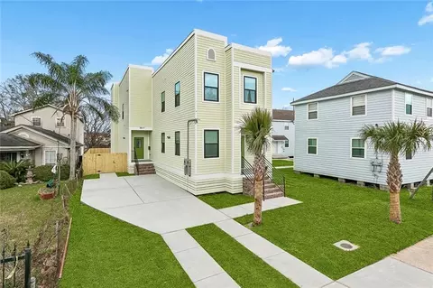 8815 17 Palm St, New Orleans, LA 70118