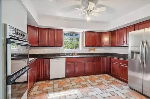 Kitchen - 17 Rue Lemans, Kenner, LA 70065 photo 1 of 3