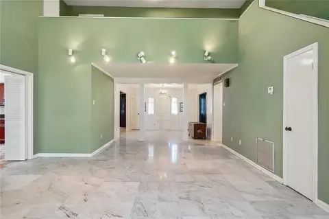 Living - 17 Rue Lemans, Kenner, LA 70065 photo 1 of 9