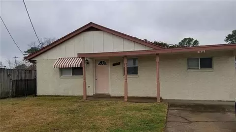 4928 Sandalwood St, New Orleans, LA 70127