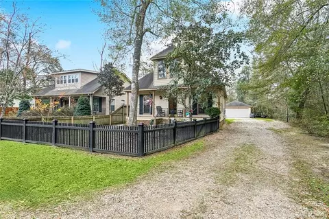 Exterior - 929 W 17 Ave, Covington, LA 70433 photo 3 of 5