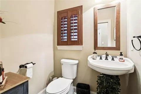 Bath - 929 W 17 Ave, Covington, LA 70433 photo 3 of 3