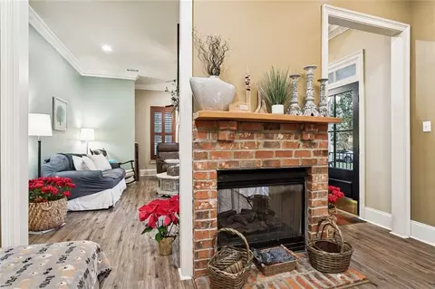 Entry Way - 929 W 17 Ave, Covington, LA 70433 photo 1 of 1