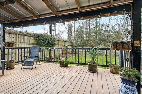 Exterior - 929 W 17 Ave, Covington, LA 70433 photo 4 of 5