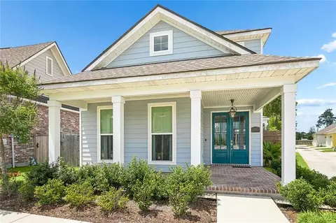1641 Continental Dr, Covington, LA 70433