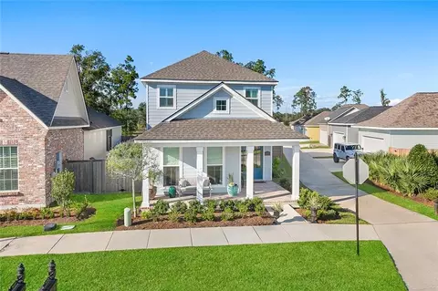 1641 Continental Dr, Covington, LA 70433