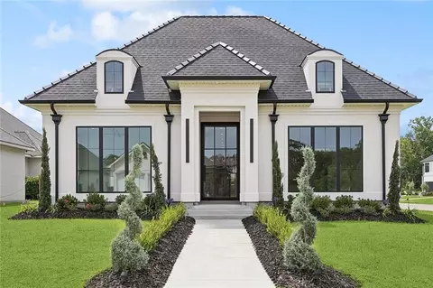 113 Wood Duck Dr, Belle Chasse, LA 70037