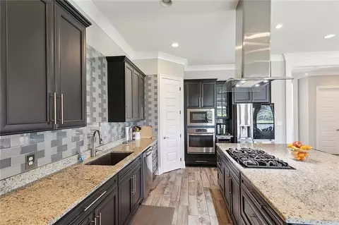 Kitchen - 317 E Augusta Ln, Slidell, LA 70458 photo 3 of 3