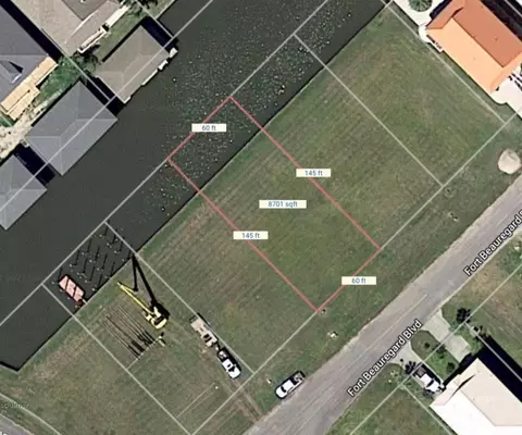 58 Fort Beauregard Blvd, Saint Bernard, LA 70085