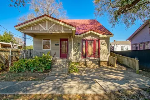 523 Romain St, Gretna, LA 70053