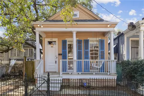 8216 Spruce St, New Orleans, LA 70118