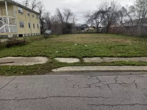 4846 America St, New Orleans, LA 70126