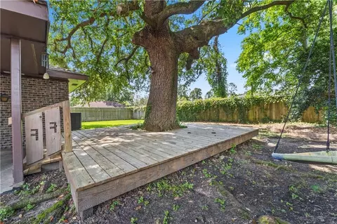 Exterior - 201 Darwin Dr, Slidell, LA 70458 photo 5 of 7