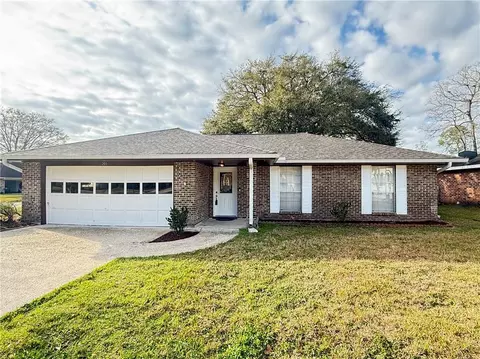 201 Darwin Dr, Slidell, LA 70458
