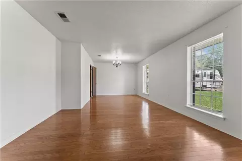 Living - 201 Darwin Dr, Slidell, LA 70458 photo 1 of 6
