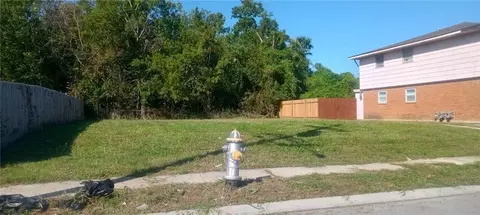 4434 Francis Dr, New Orleans, LA 70126