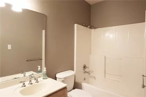 Bath - 47013 Rivergate Dr, Robert, LA 70455 photo 3 of 4
