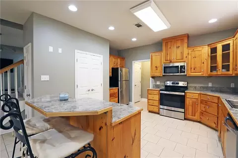 Kitchen - 47013 Rivergate Dr, Robert, LA 70455 photo 1 of 2