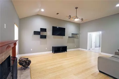 Living - 47013 Rivergate Dr, Robert, LA 70455 photo 2 of 2